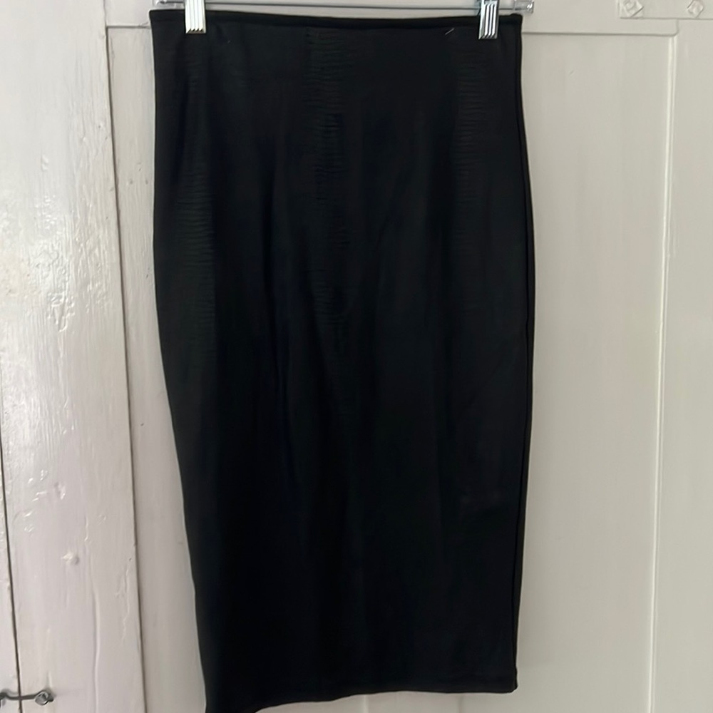 New without tags David Lerner faux snakeskin black midi skirt